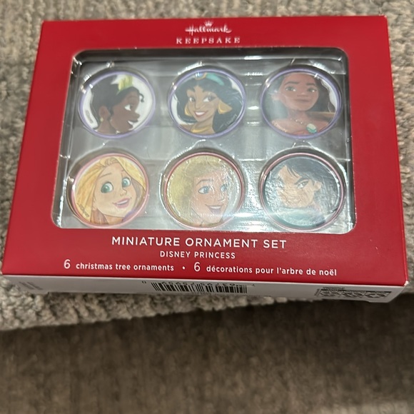 NIB Hallmark Keepsake 2022 Disney Princess miniature ornament set. - Picture 5 of 6